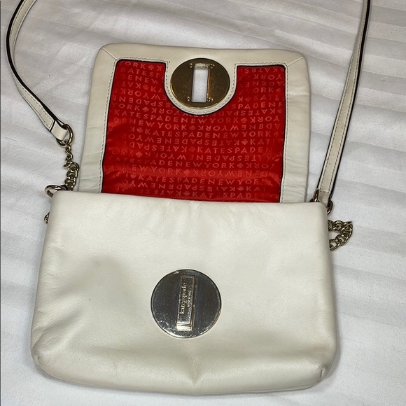 Kate Spade Aster Court Naomi Crossbody Purse Quilted White Gold Hdwe Red Lining - Picture 10 of 11